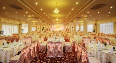 First Hotel – 照片 12